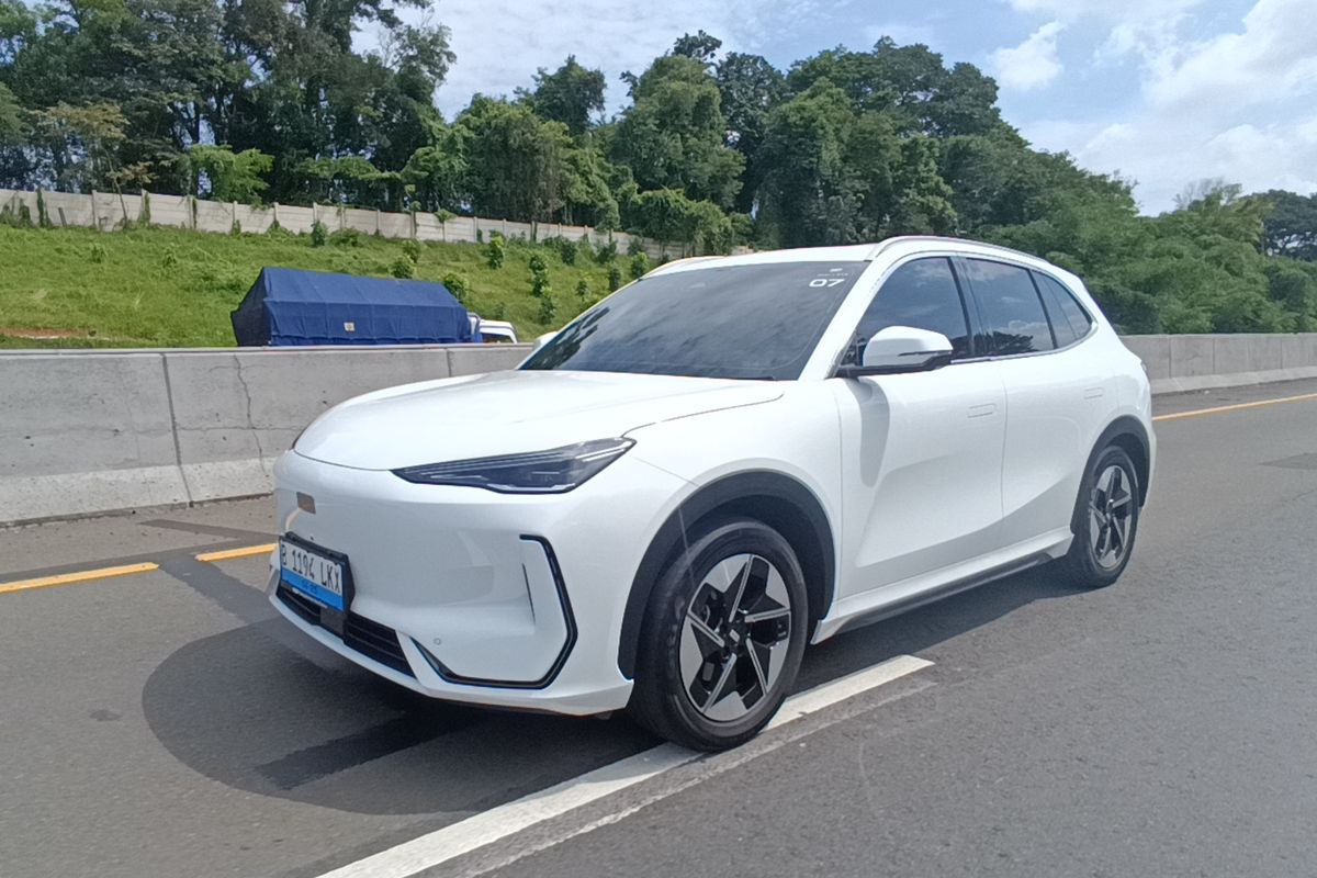 Naik Geely EX5 Jakarta-Bandung: Nyaman, Hening, dan Efisien