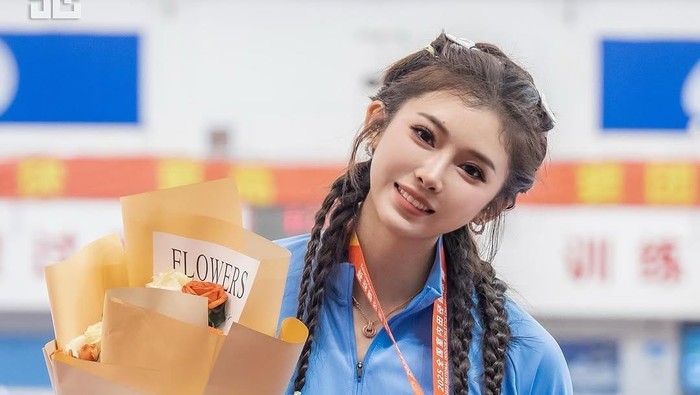 Atlet Cantik China Ini Dijuluki ‘Dewi Atletik’ karena Paras Menawan